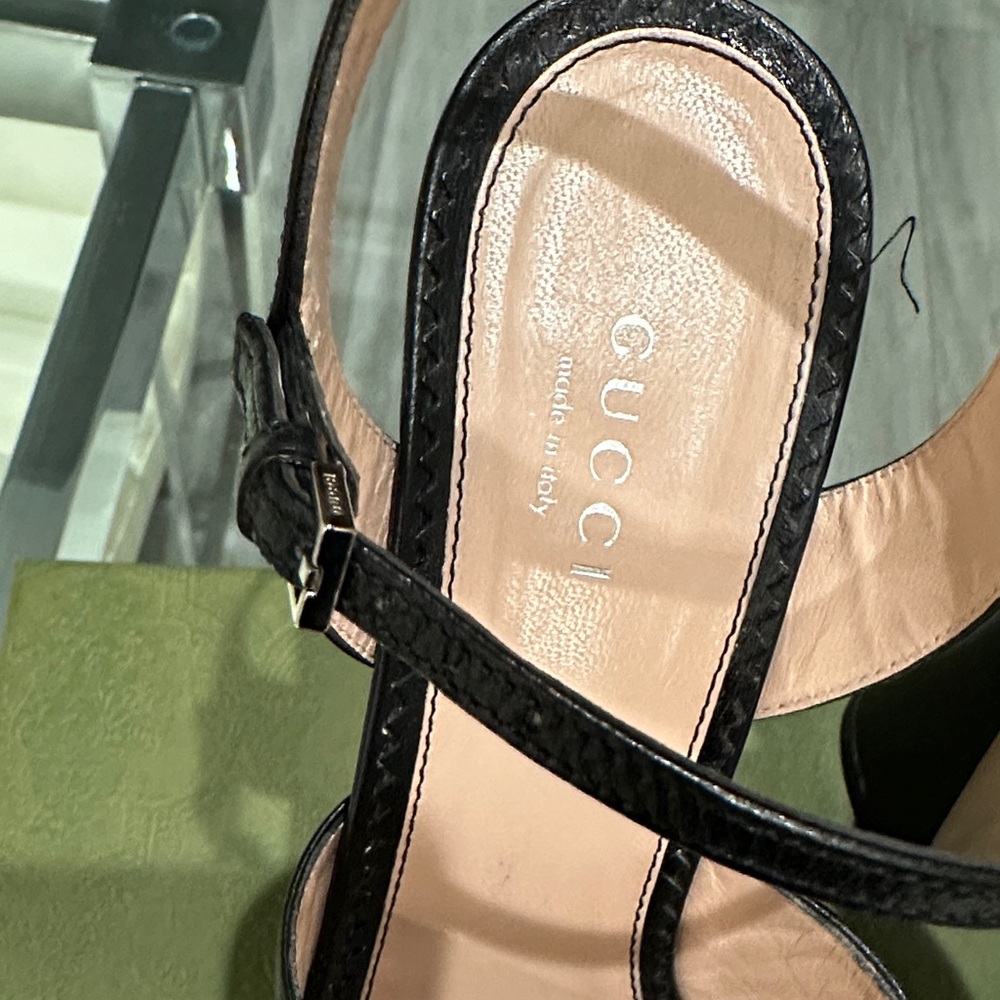 Authentic Gucci Malaga Kid Interlock Black Leather Platform - Picture 9 of 16